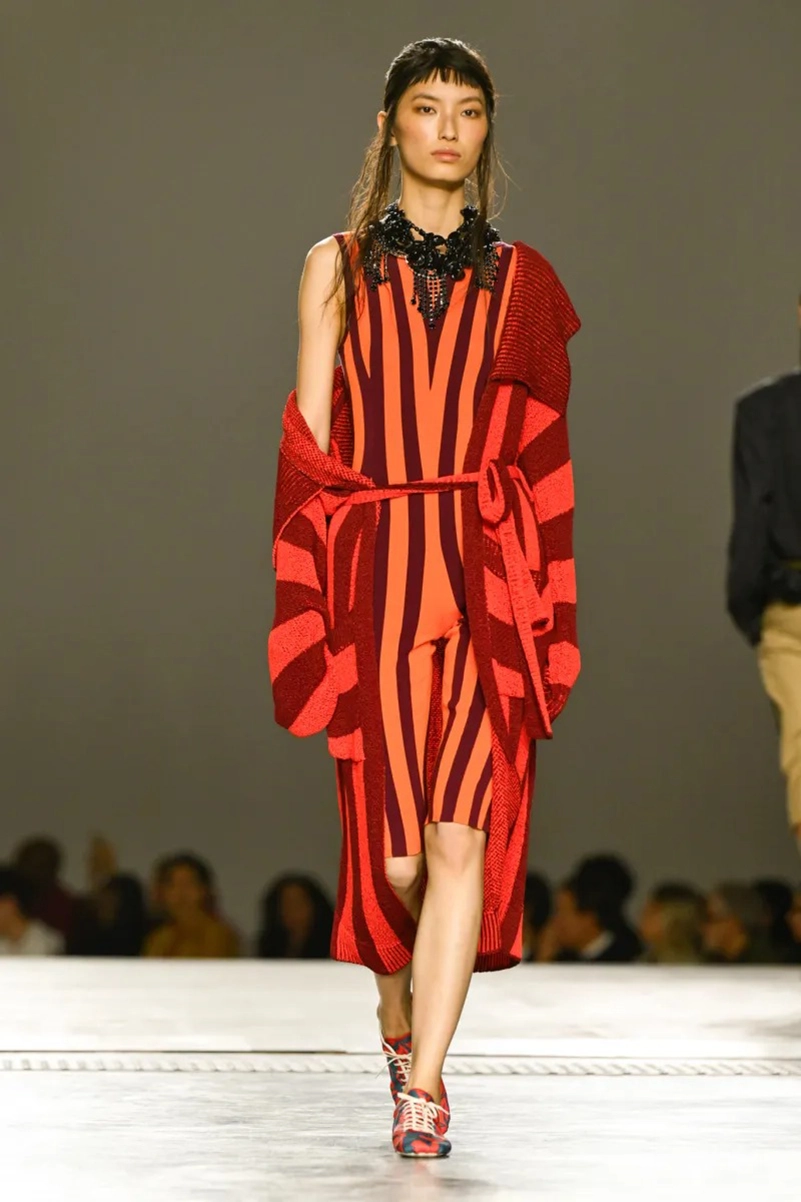 Dries Van Noten Spring 2026 Rides the Surf of Color and Light
