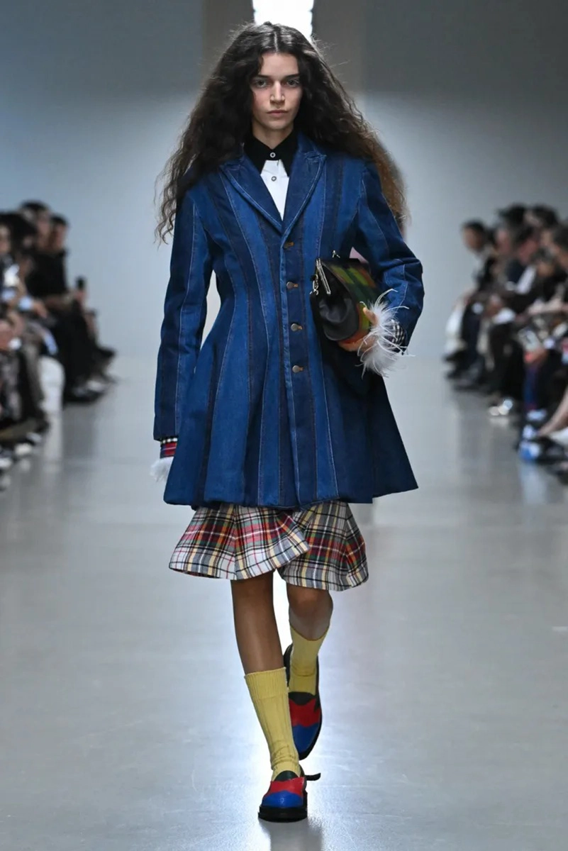 Anrealage Spring 2026 Turns Movement Into A Living Art Form