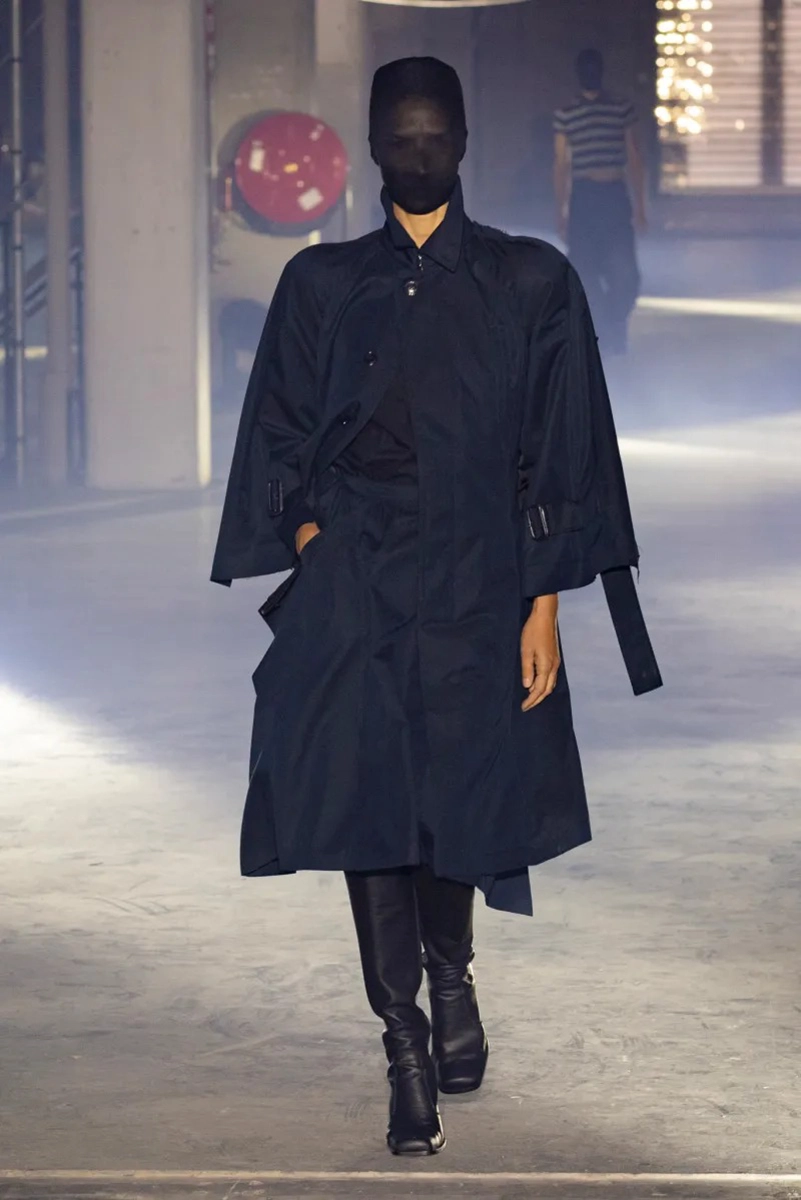 Vetements Spring 2026 Reimagines Streetwear As Social Commentary