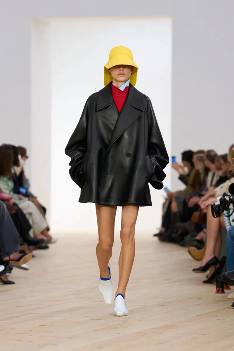 Loewe Spring 2026 Shapes the Future of Luxury With Bold Color