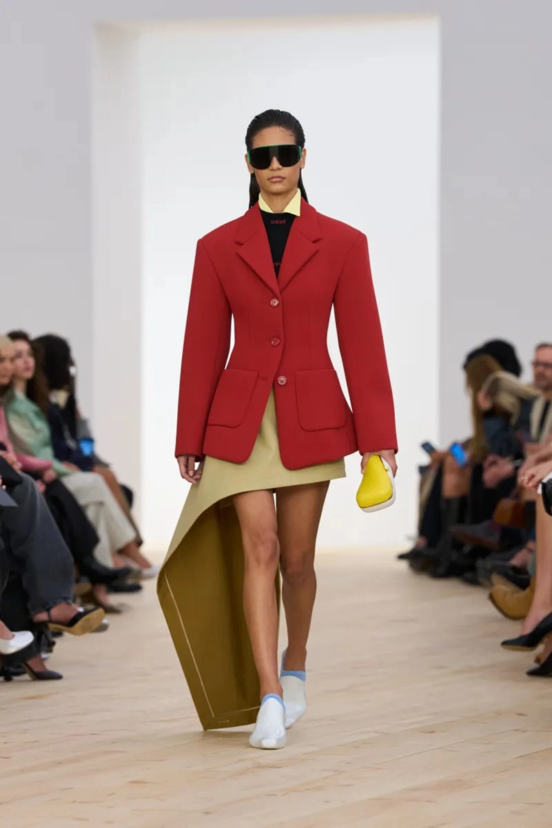 Loewe Spring 2026 Shapes the Future of Luxury With Bold Color