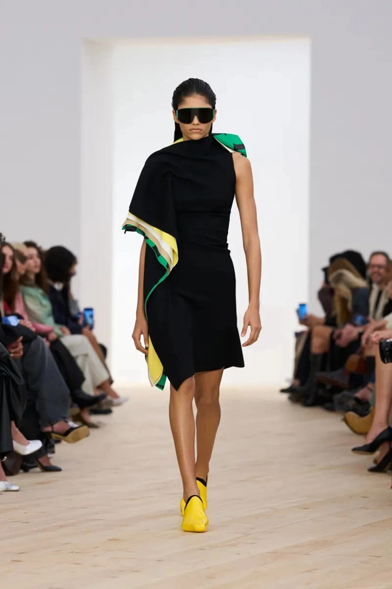 Loewe Spring 2026 Shapes the Future of Luxury With Bold Color