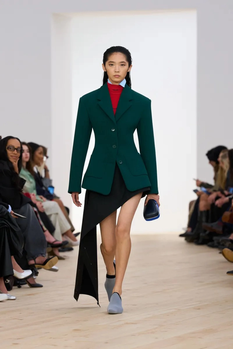 Loewe Spring 2026 Shapes the Future of Luxury With Bold Color
