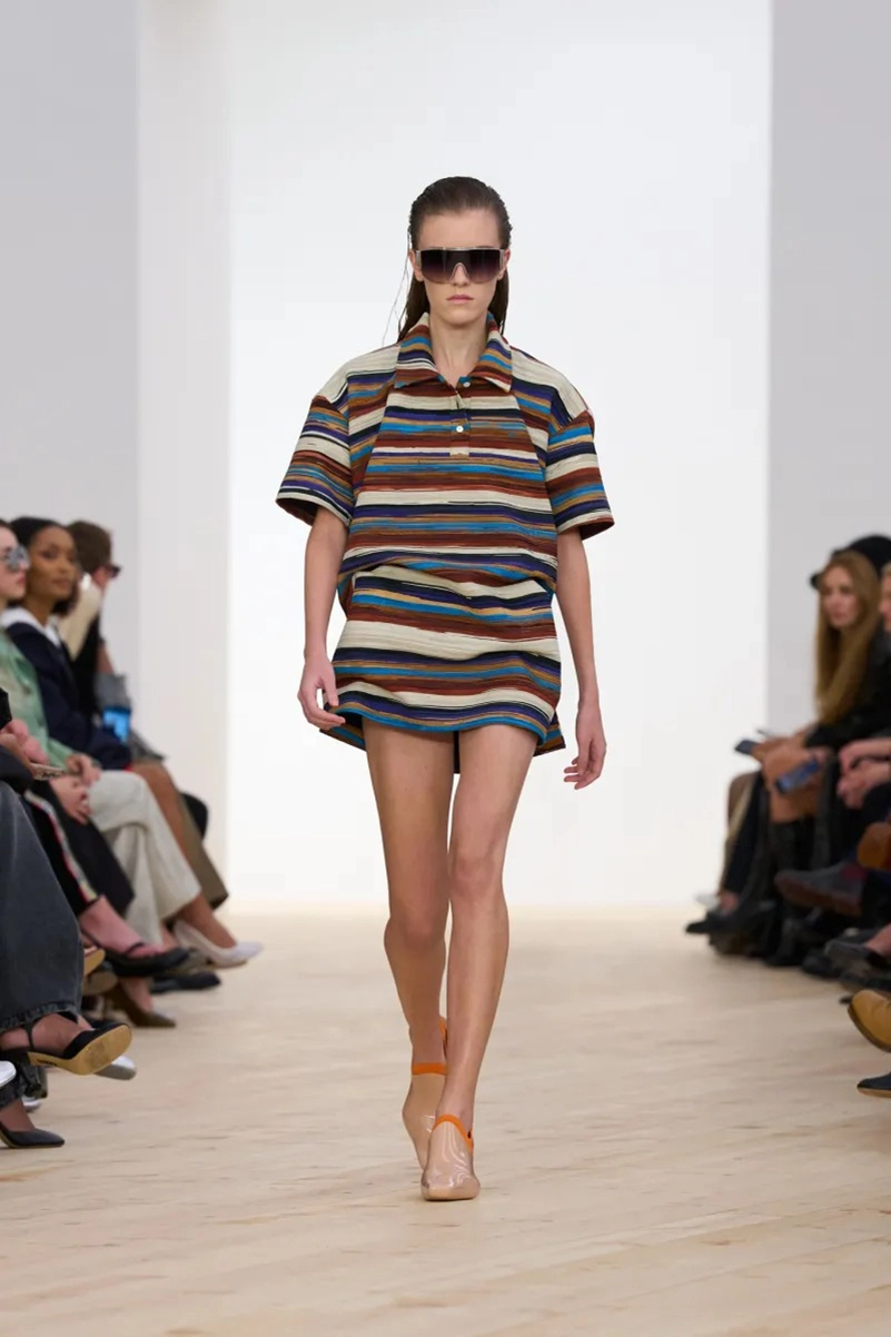 Loewe Spring 2026 Shapes the Future of Luxury With Bold Color
