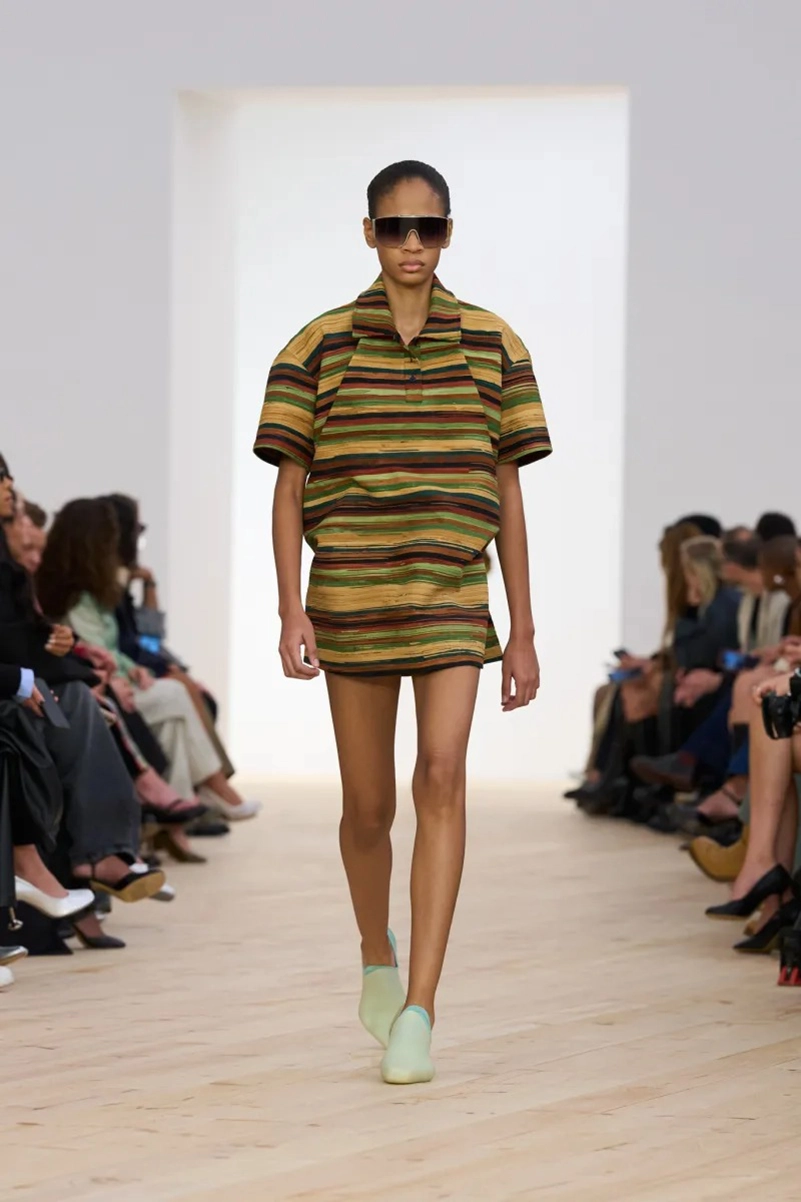 Loewe Spring 2026 Shapes the Future of Luxury With Bold Color