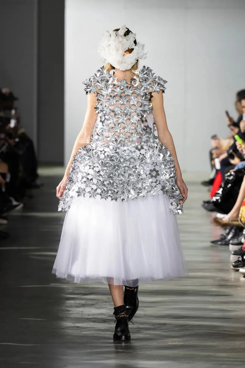 Noir Kei Ninomiya Spring 2026 Shapes Dreamlike Couture With Subversive Edge