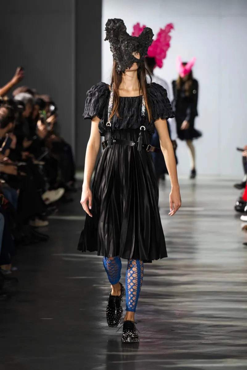 Noir Kei Ninomiya Spring 2026 Shapes Dreamlike Couture With Subversive Edge