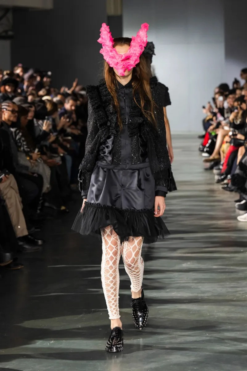 Noir Kei Ninomiya Spring 2026 Shapes Dreamlike Couture With Subversive Edge