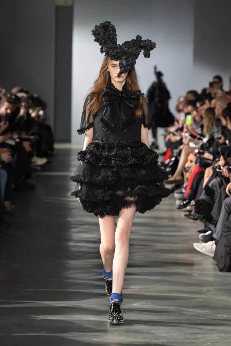 Noir Kei Ninomiya Spring 2026 Shapes Dreamlike Couture With Subversive Edge
