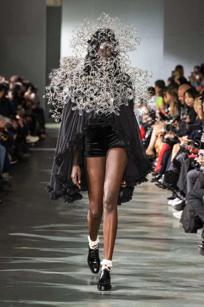Noir Kei Ninomiya Spring 2026 Shapes Dreamlike Couture With Subversive Edge