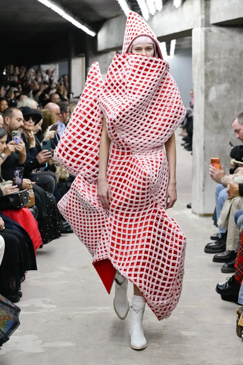 Rei Kawakubo Turns Imperfection Into Art For Comme Des Garçons Spring 2026