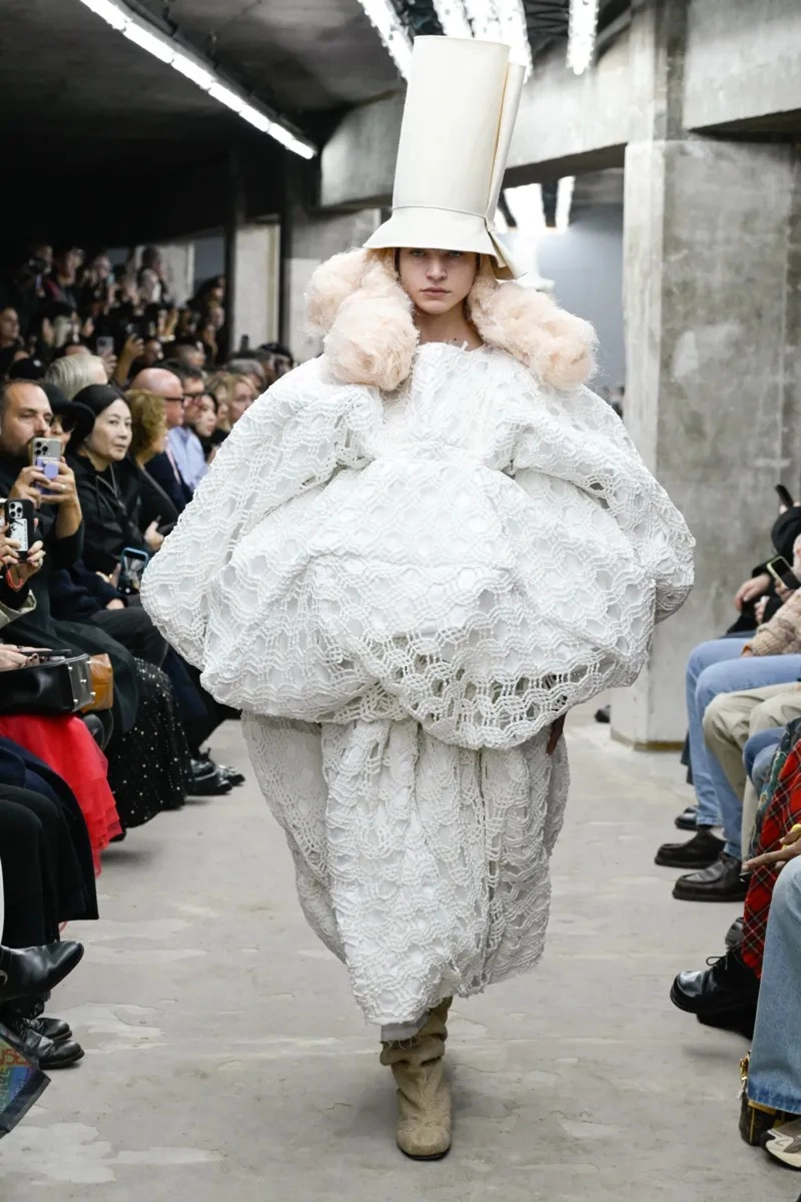 Rei Kawakubo Turns Imperfection Into Art For Comme Des Garçons Spring 2026