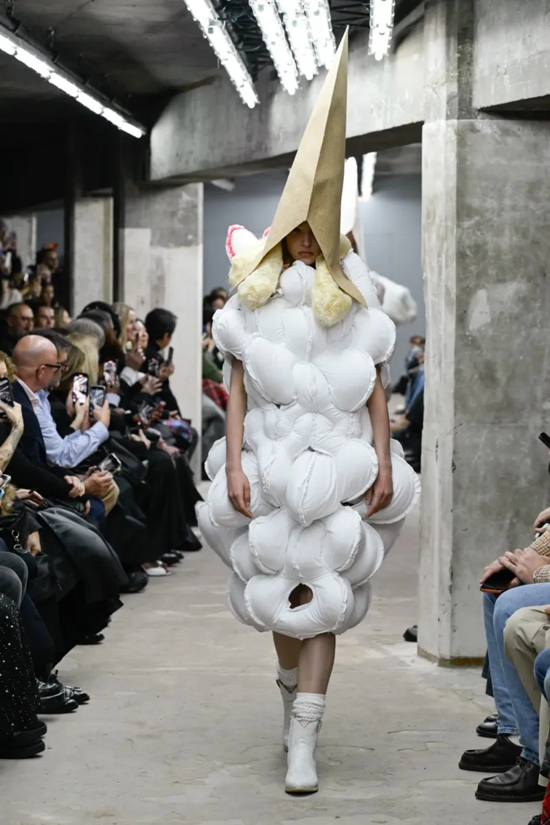 Rei Kawakubo Turns Imperfection Into Art For Comme Des Garçons Spring 2026