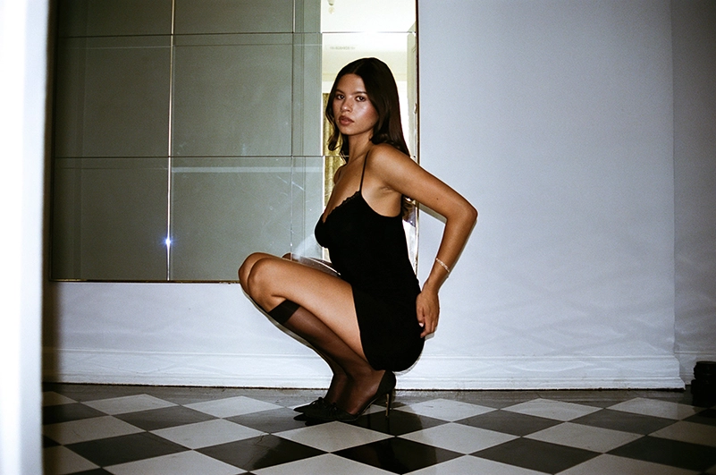Bella Venice Creates Outfits For The Confident Romantic