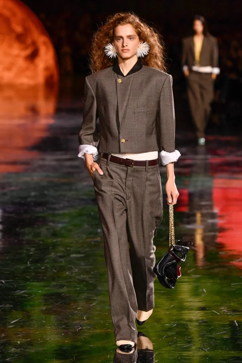 Chanel Spring 2026 Blends Tradition With A Fresh Cosmic Mood