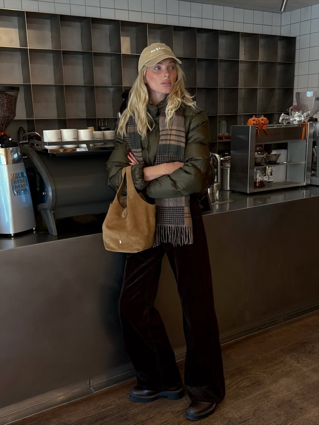 10 Winter Travel Outfits That Nail Style And Comfort