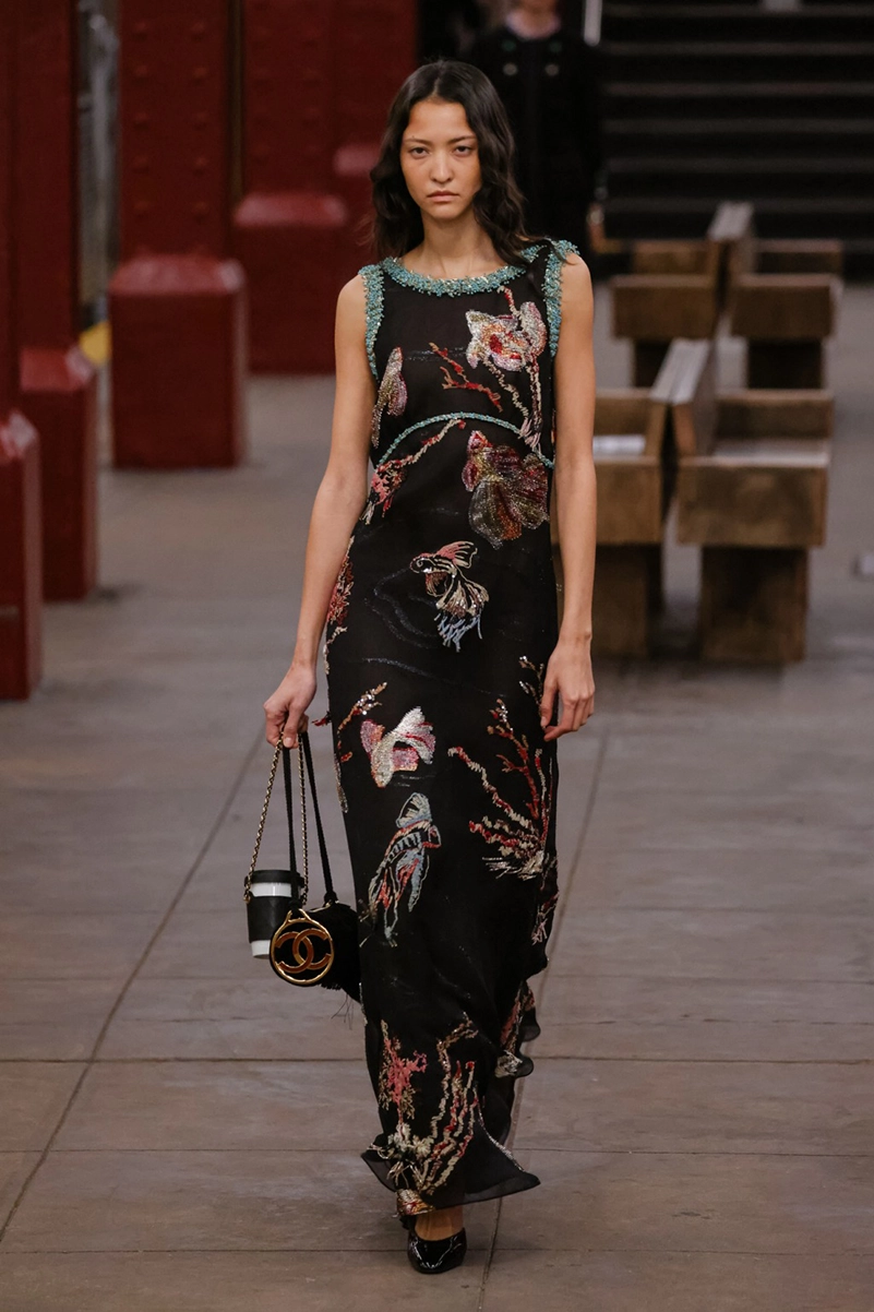 Chanel Métiers D’art 2026 Blends Heritage With A New York State Of Mind Chanel Métiers D’art 2026 Blends Heritage With A New York State Of Mind