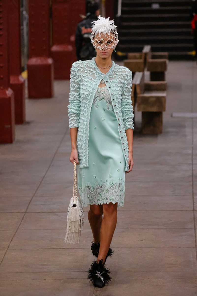 Chanel Métiers D’art 2026 Blends Heritage With A New York State Of Mind Chanel Métiers D’art 2026 Blends Heritage With A New York State Of Mind