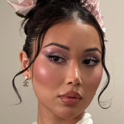 Sugarplum Frost Makeup Celebrates The Return Of Y2K Glam