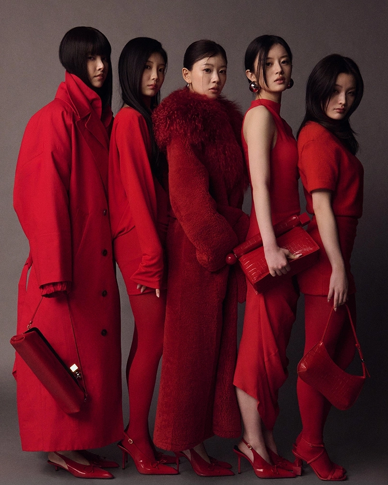 The Times Fashion Editor 2026.ILLIT Attends Jacquemus Fall Winter 2026 During Paris Fashion Week