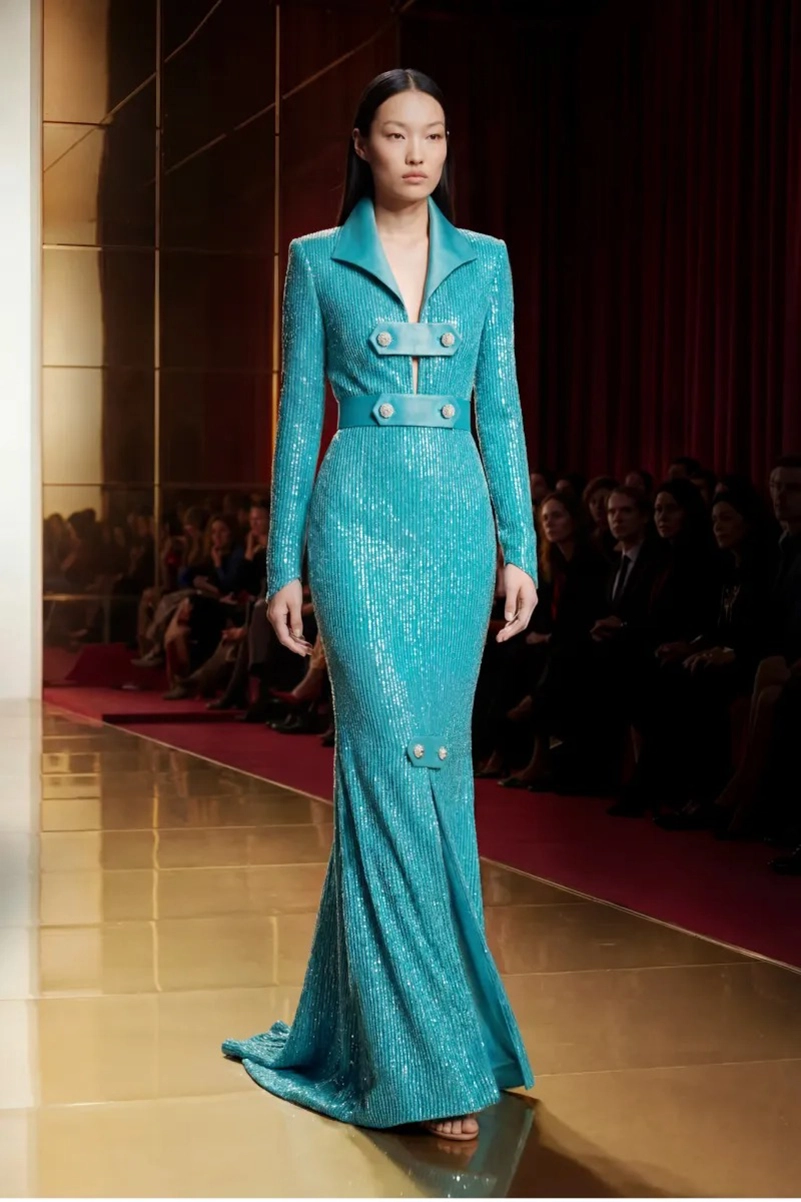 Alexis Mabille Spring Couture 2026 Recasts The Runway Using Ai Screens