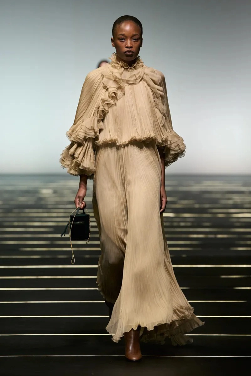 Alberta Ferretti Fall 2026 Refines Romantic Dressing