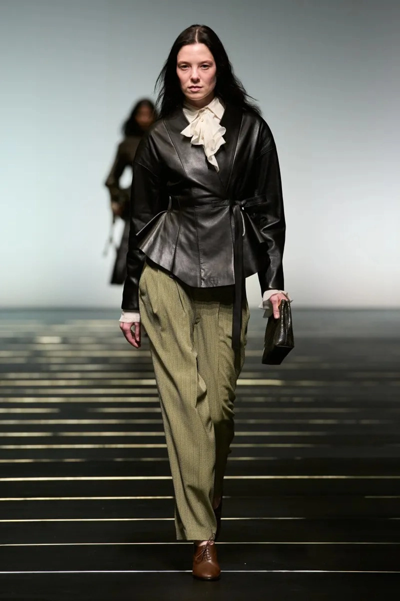 Alberta Ferretti Fall 2026 Refines Romantic Dressing