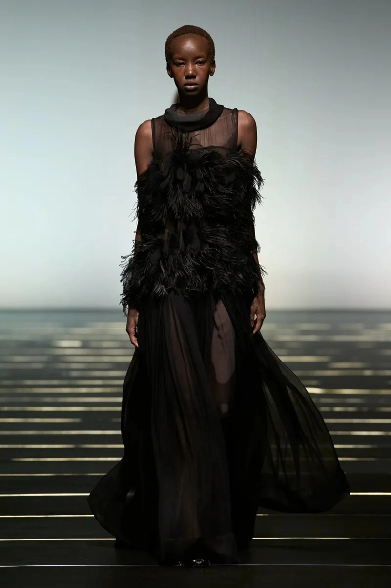 Alberta Ferretti Fall 2026 Refines Romantic Dressing