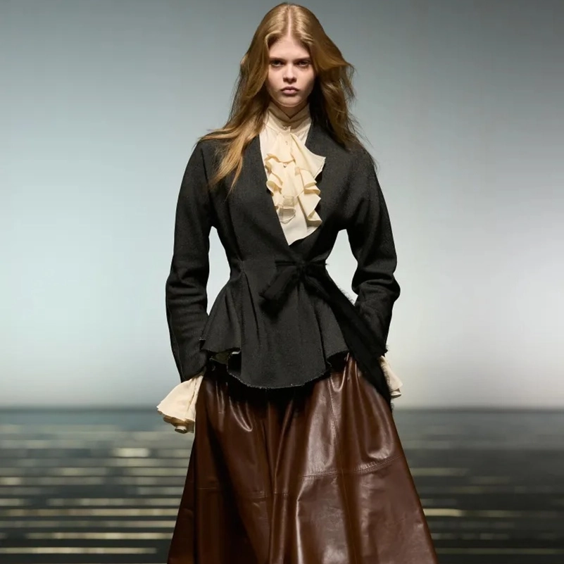 Alberta Ferretti Fall 2026 Refines Romantic Dressing