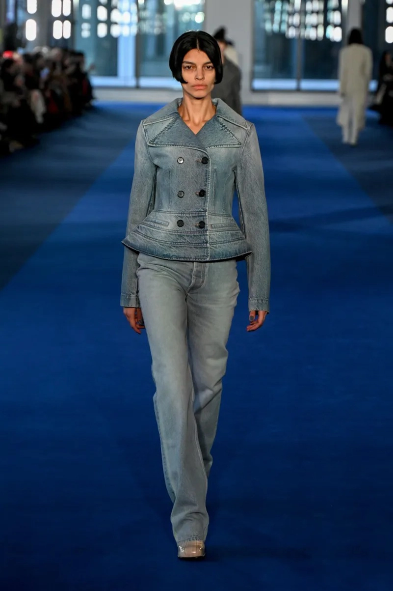 Rachel Scott’s Proenza Schouler Fall 2026 Unveils Asymmetric Tailoring and Lived-In Energy