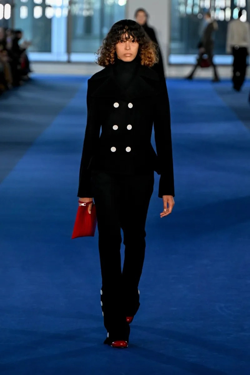 Rachel Scott’s Proenza Schouler Fall 2026 Unveils Asymmetric Tailoring and Lived-In Energy