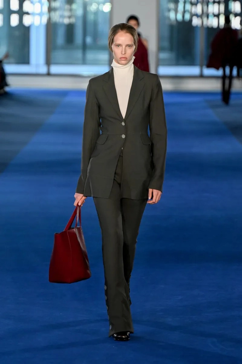 Rachel Scott’s Proenza Schouler Fall 2026 Unveils Asymmetric Tailoring and Lived-In Energy