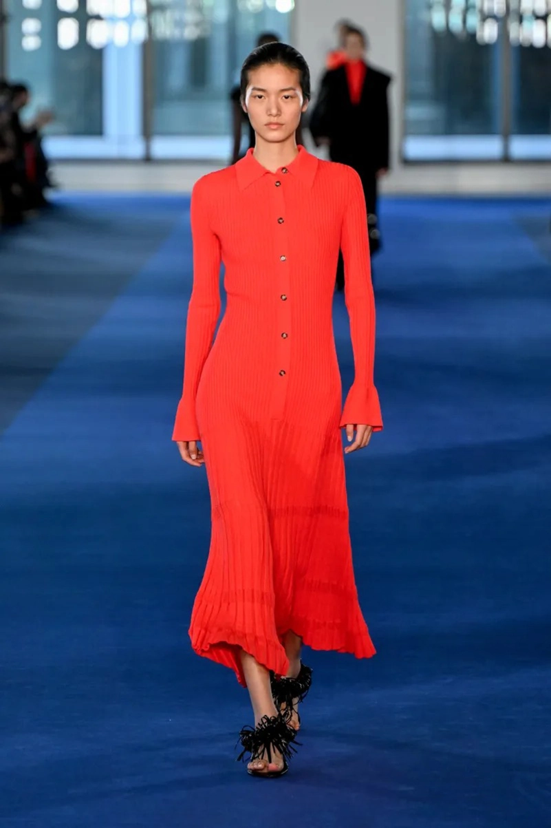 Rachel Scott’s Proenza Schouler Fall 2026 Unveils Asymmetric Tailoring and Lived-In Energy