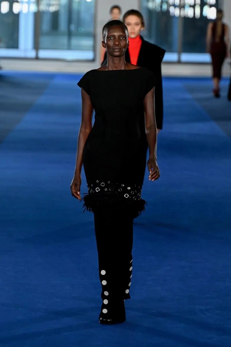 Rachel Scott’s Proenza Schouler Fall 2026 Unveils Asymmetric Tailoring and Lived-In Energy