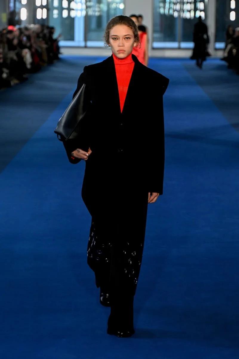 Rachel Scott’s Proenza Schouler Fall 2026 Unveils Asymmetric Tailoring and Lived-In Energy