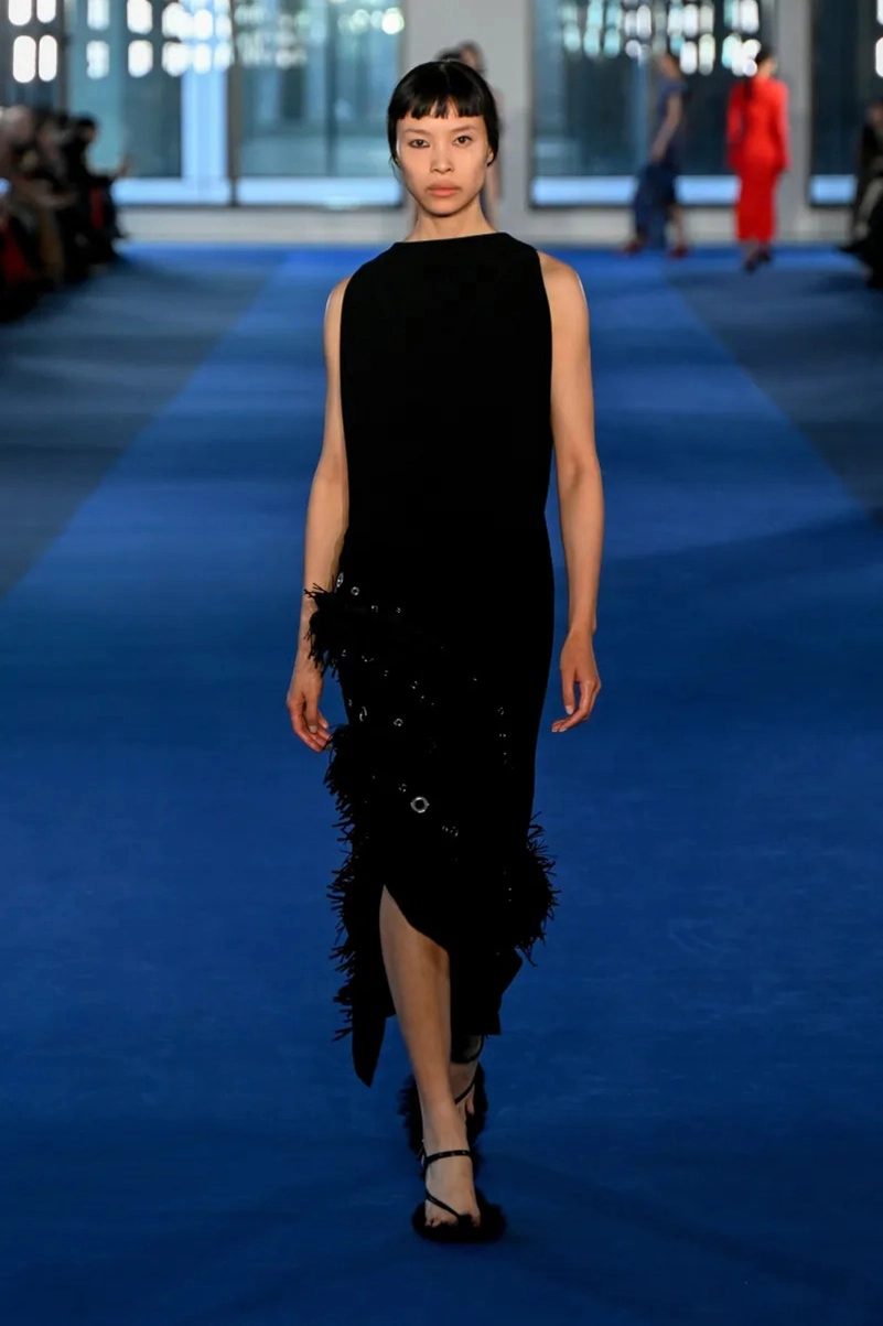 Rachel Scott’s Proenza Schouler Fall 2026 Unveils Asymmetric Tailoring and Lived-In Energy