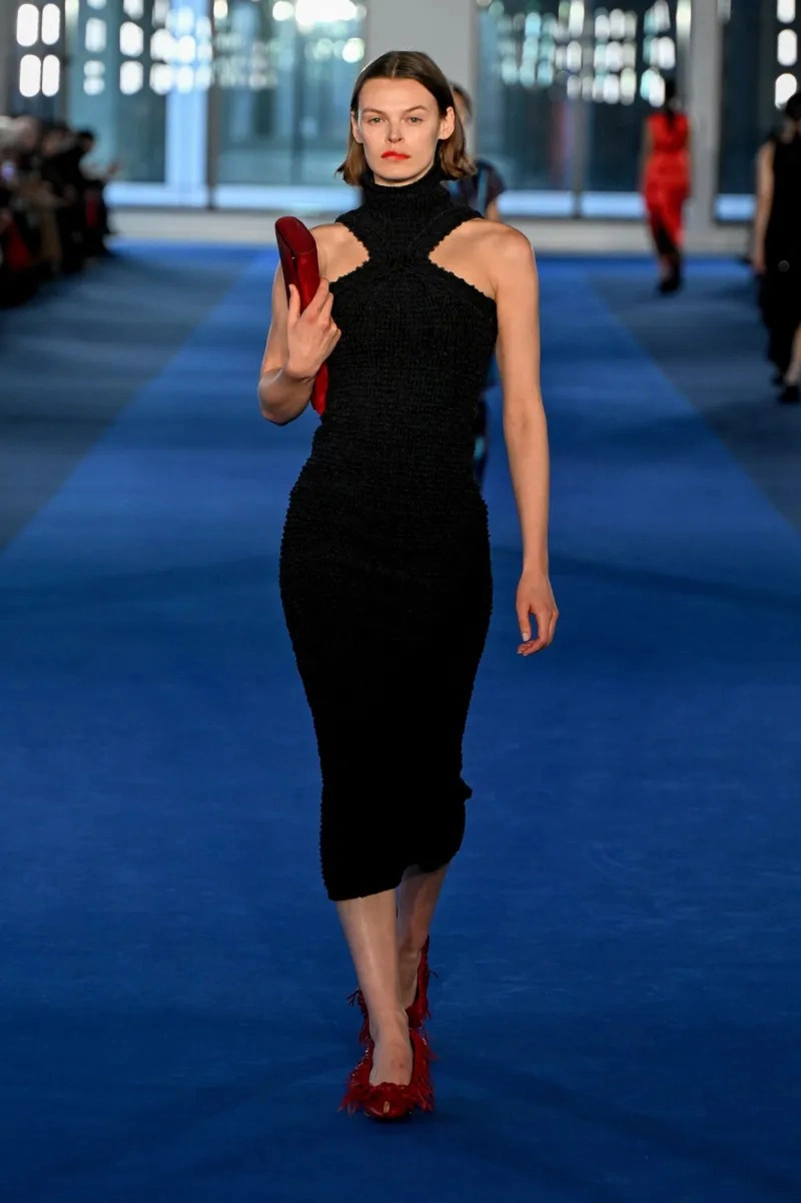 Rachel Scott’s Proenza Schouler Fall 2026 Unveils Asymmetric Tailoring and Lived-In Energy