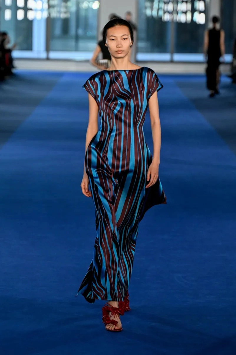 Rachel Scott’s Proenza Schouler Fall 2026 Unveils Asymmetric Tailoring and Lived-In Energy