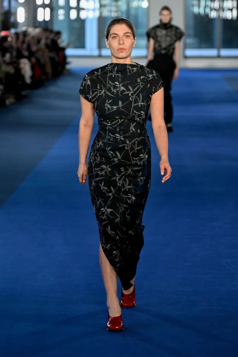 Rachel Scott’s Proenza Schouler Fall 2026 Unveils Asymmetric Tailoring and Lived-In Energy