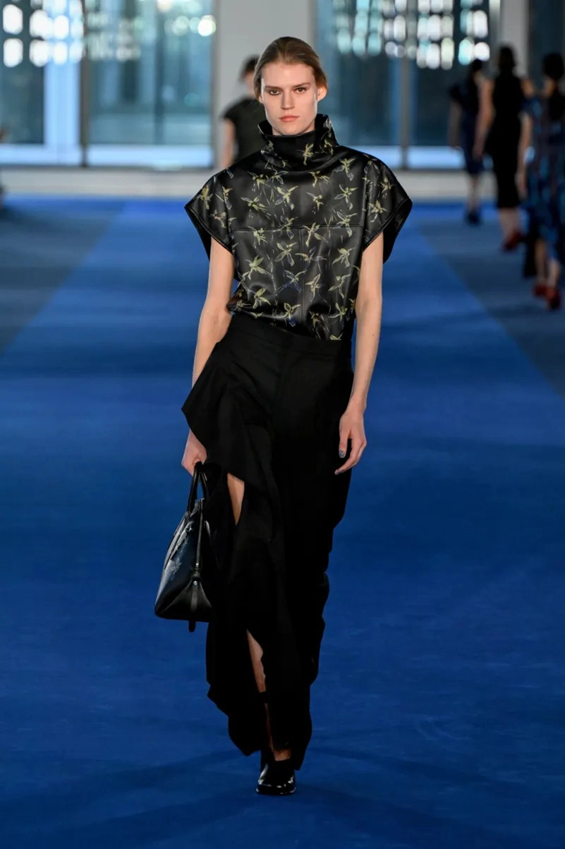 Rachel Scott’s Proenza Schouler Fall 2026 Unveils Asymmetric Tailoring and Lived-In Energy