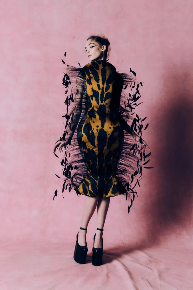 Harris Reed Pieces Harris Reed Fall 2026 Collection Brings Dramatic Silhouettes And Bridal ...