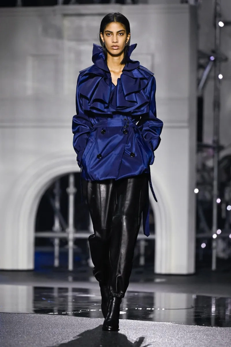 Burberry Fall 2026 Collection Reimagines The Classic Trench Coat