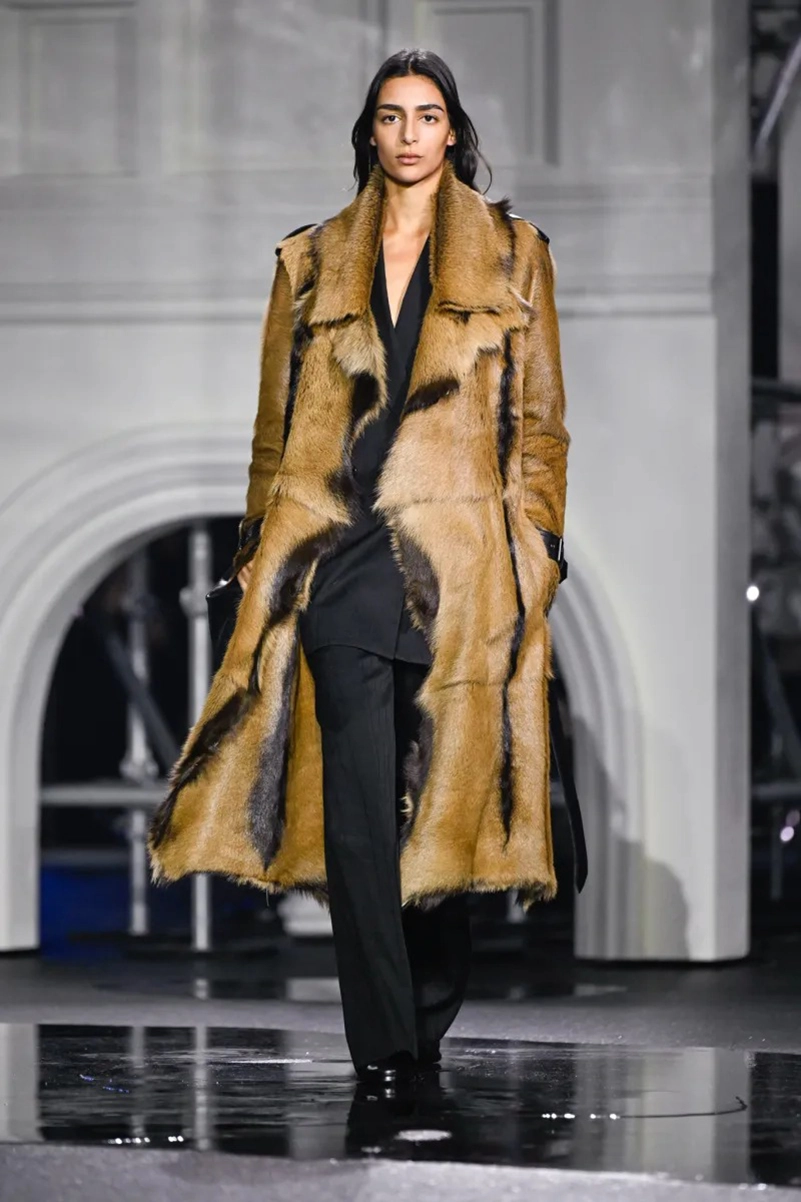 Burberry Fall 2026 Collection Reimagines The Classic Trench Coat