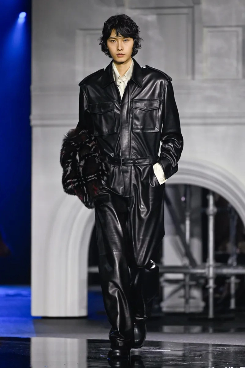 Burberry Fall 2026 Collection Reimagines The Classic Trench Coat