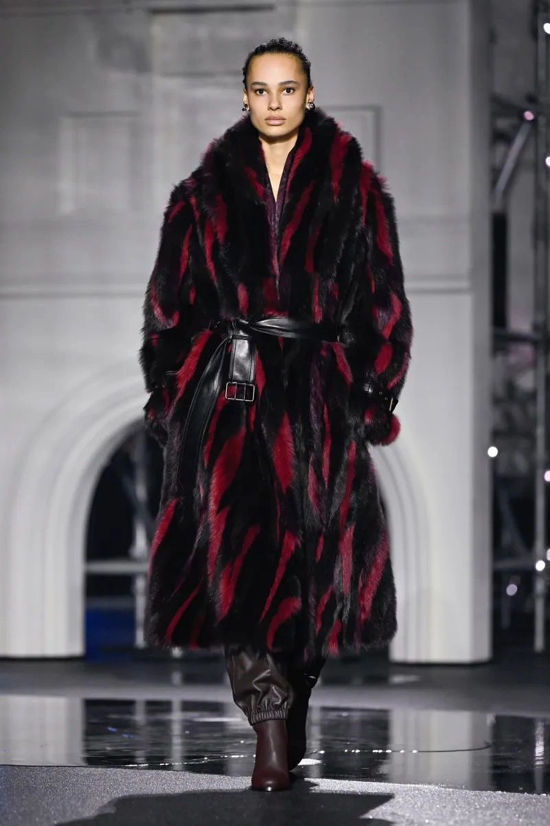 Burberry Fall 2026 Collection Reimagines The Classic Trench Coat