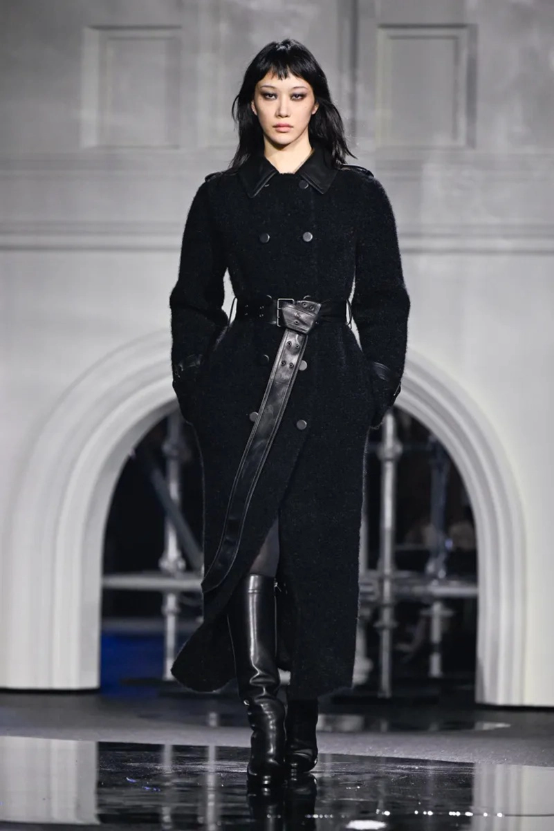 Burberry Fall 2026 Collection Reimagines The Classic Trench Coat