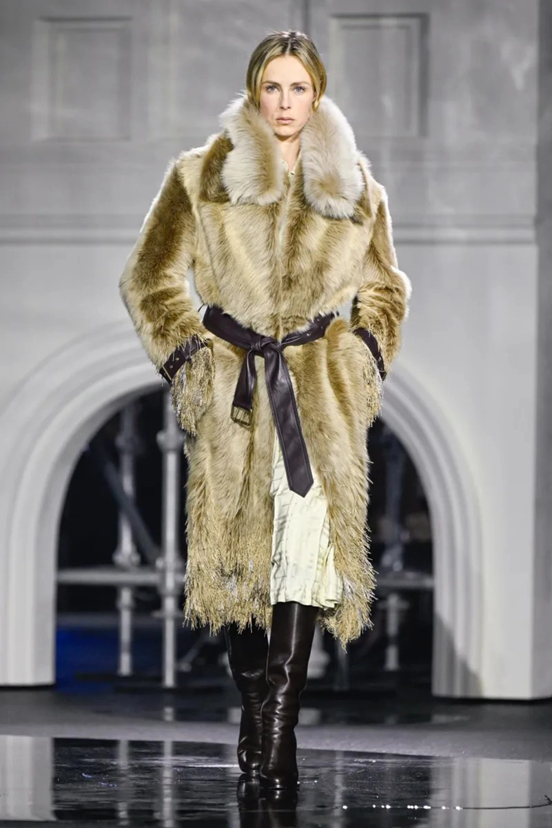 Burberry Fall 2026 Collection Reimagines The Classic Trench Coat