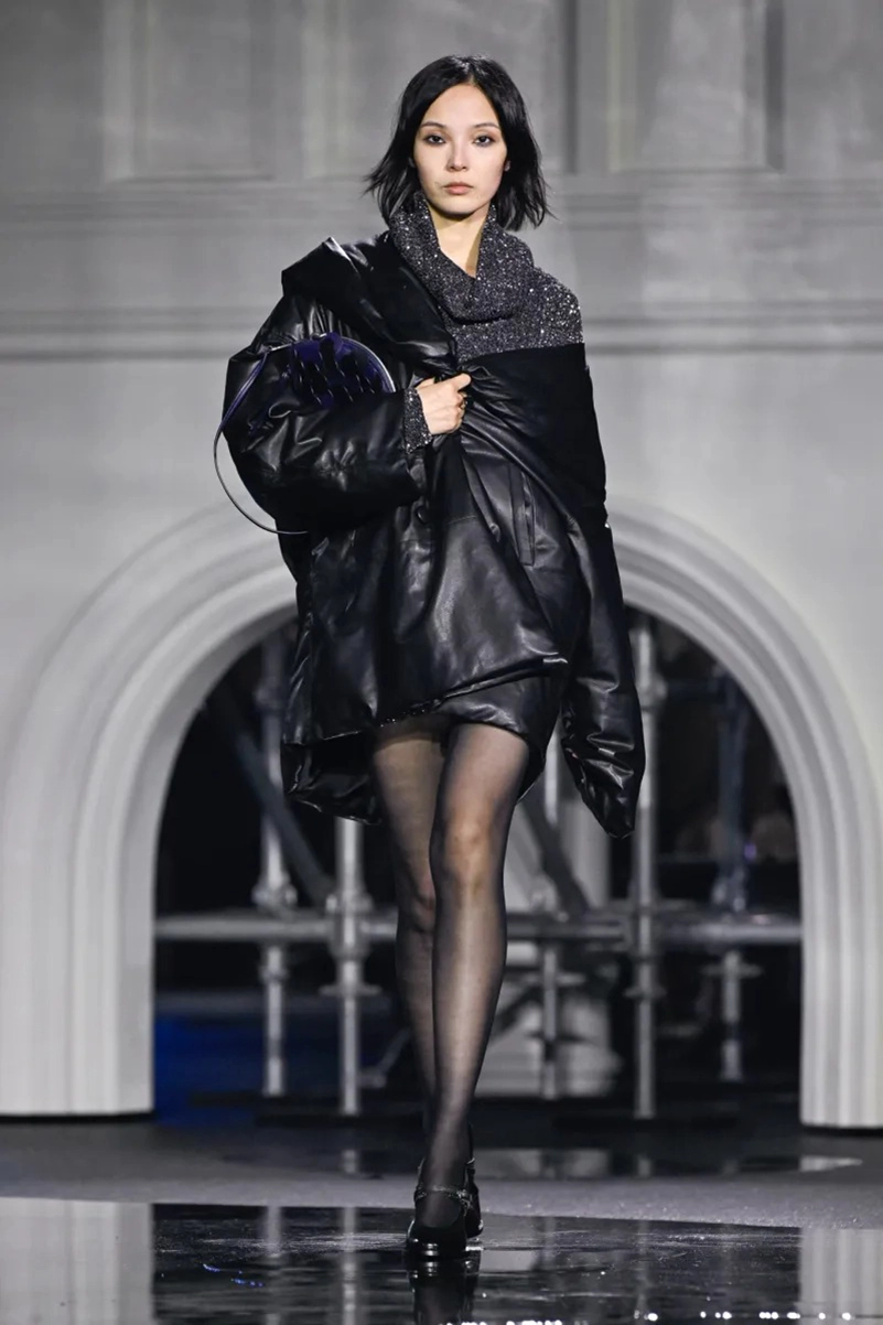 Burberry Fall 2026 Collection Reimagines The Classic Trench Coat
