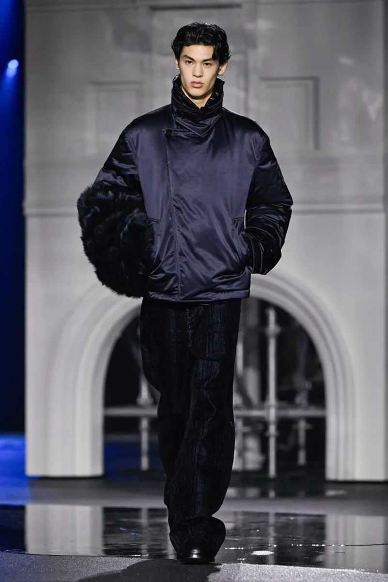 Burberry Fall 2026 Collection Reimagines The Classic Trench Coat