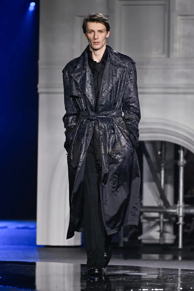 Burberry Fall 2026 Collection Reimagines The Classic Trench Coat